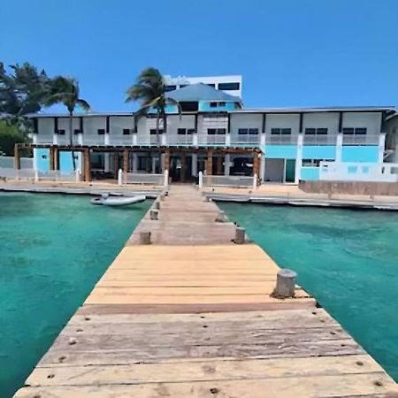 Bartolome Oceanfront Suites Isla Mujeres Esterno foto
